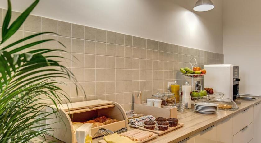 Yh 131 Acomodação com café da manhã  Roma